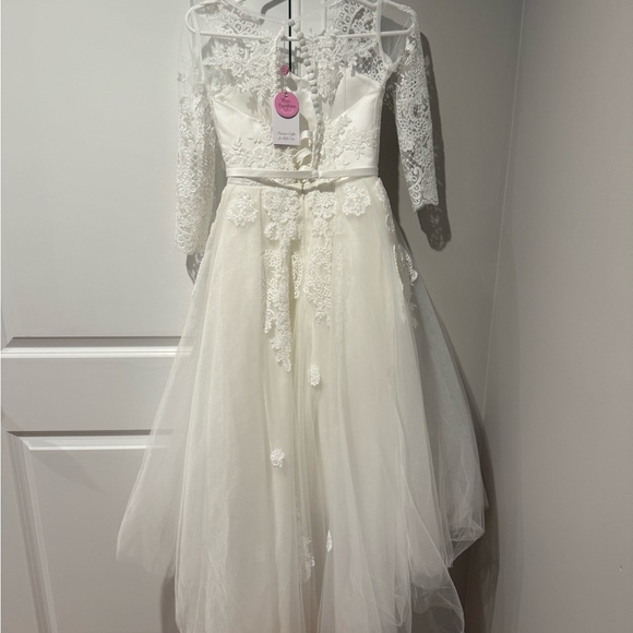NWT White Lace Girls Flower Girl or First Communion Dress